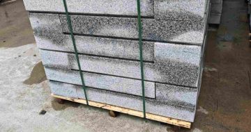 辽阳芙蓉白路牙石，马路牙子