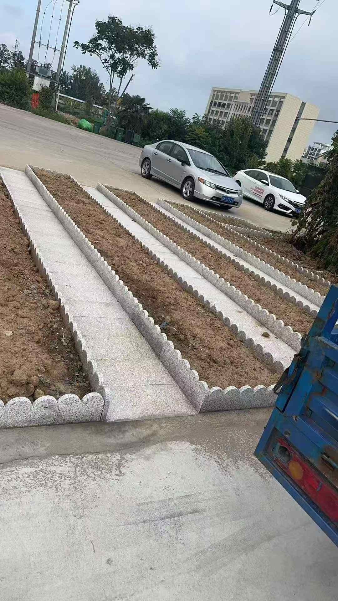 辽阳芝麻白花边石