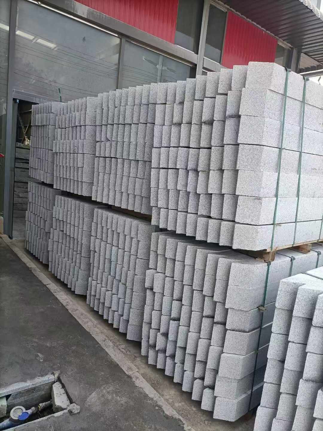辽阳芝麻白树围石 树池