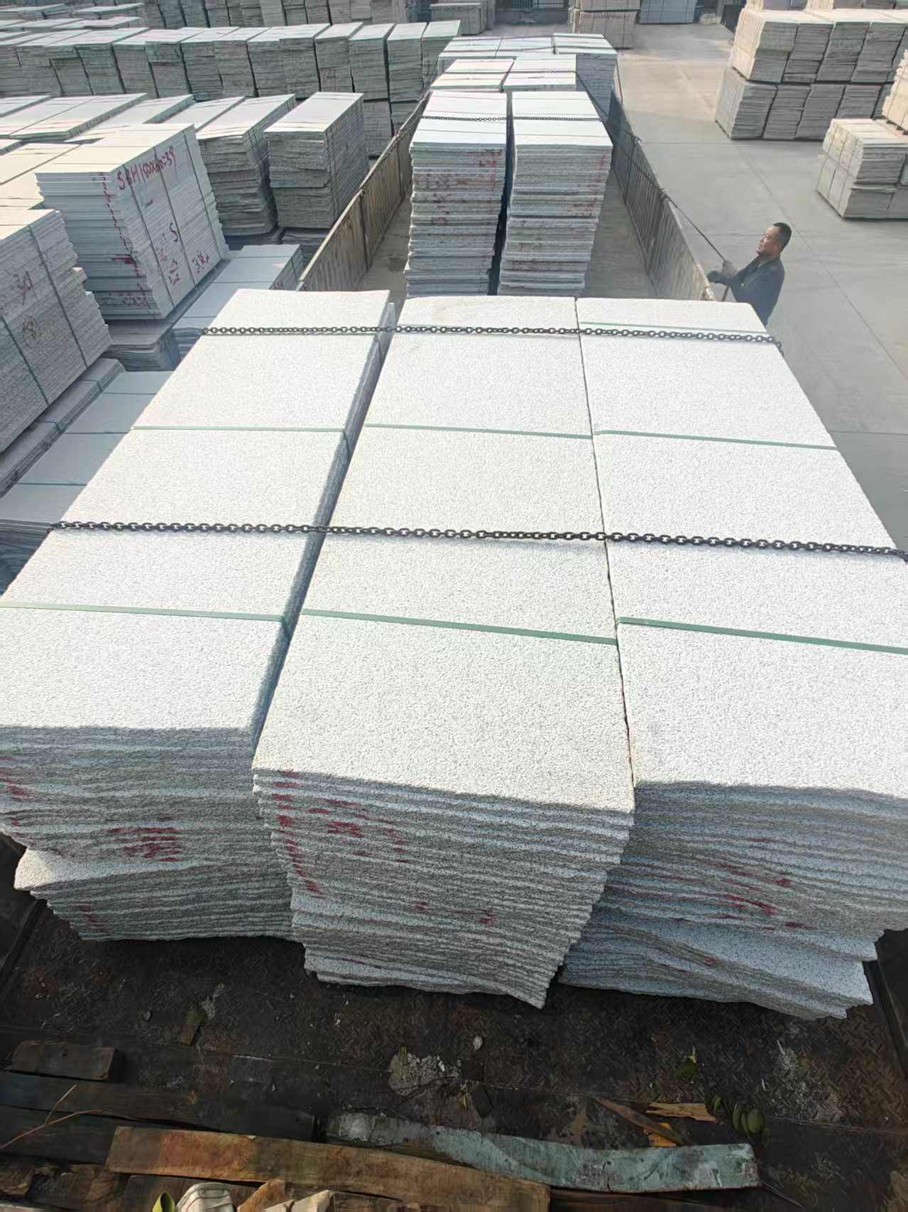 辽阳芝麻白毛板，石材毛板