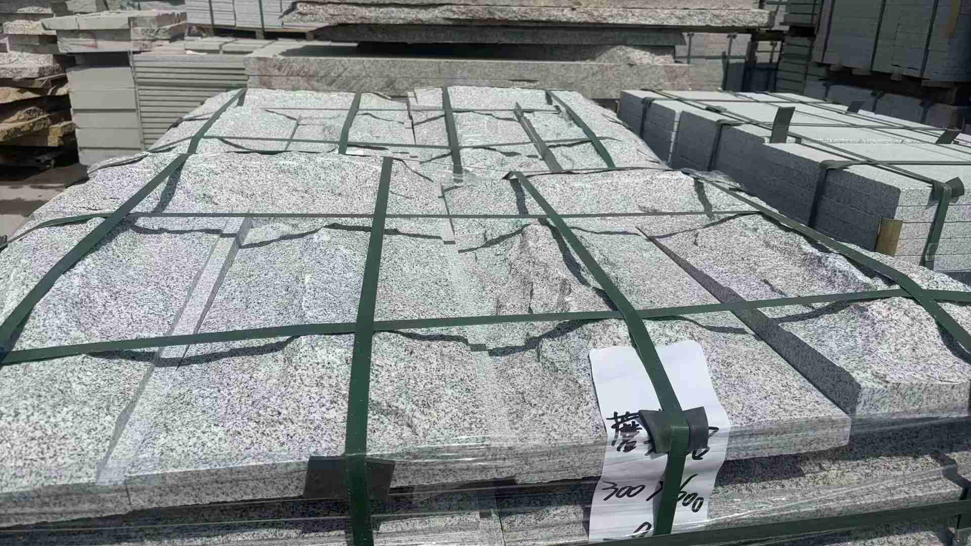 辽阳蘑菇石 自然面