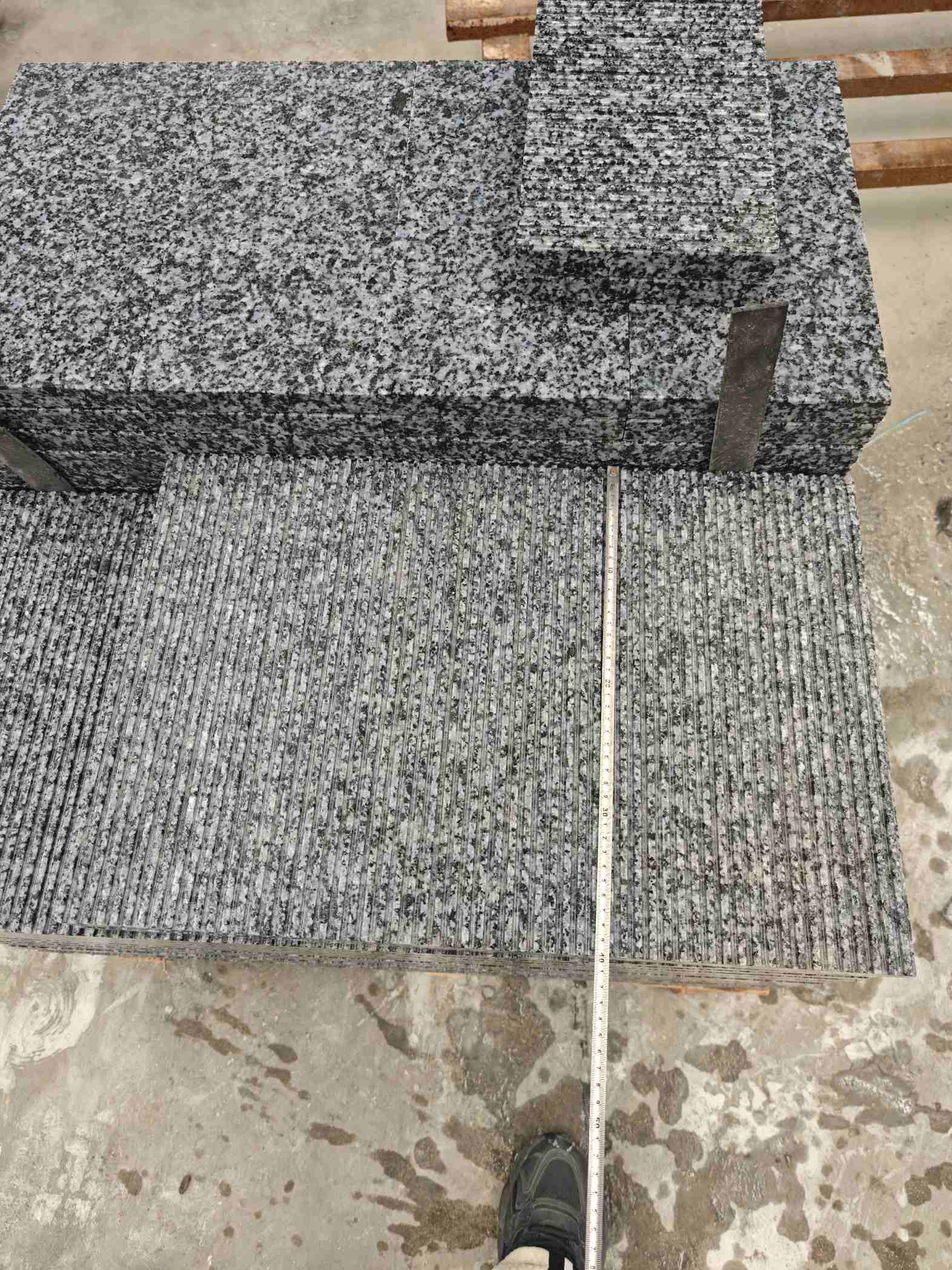 辽阳芝麻黑拉丝面