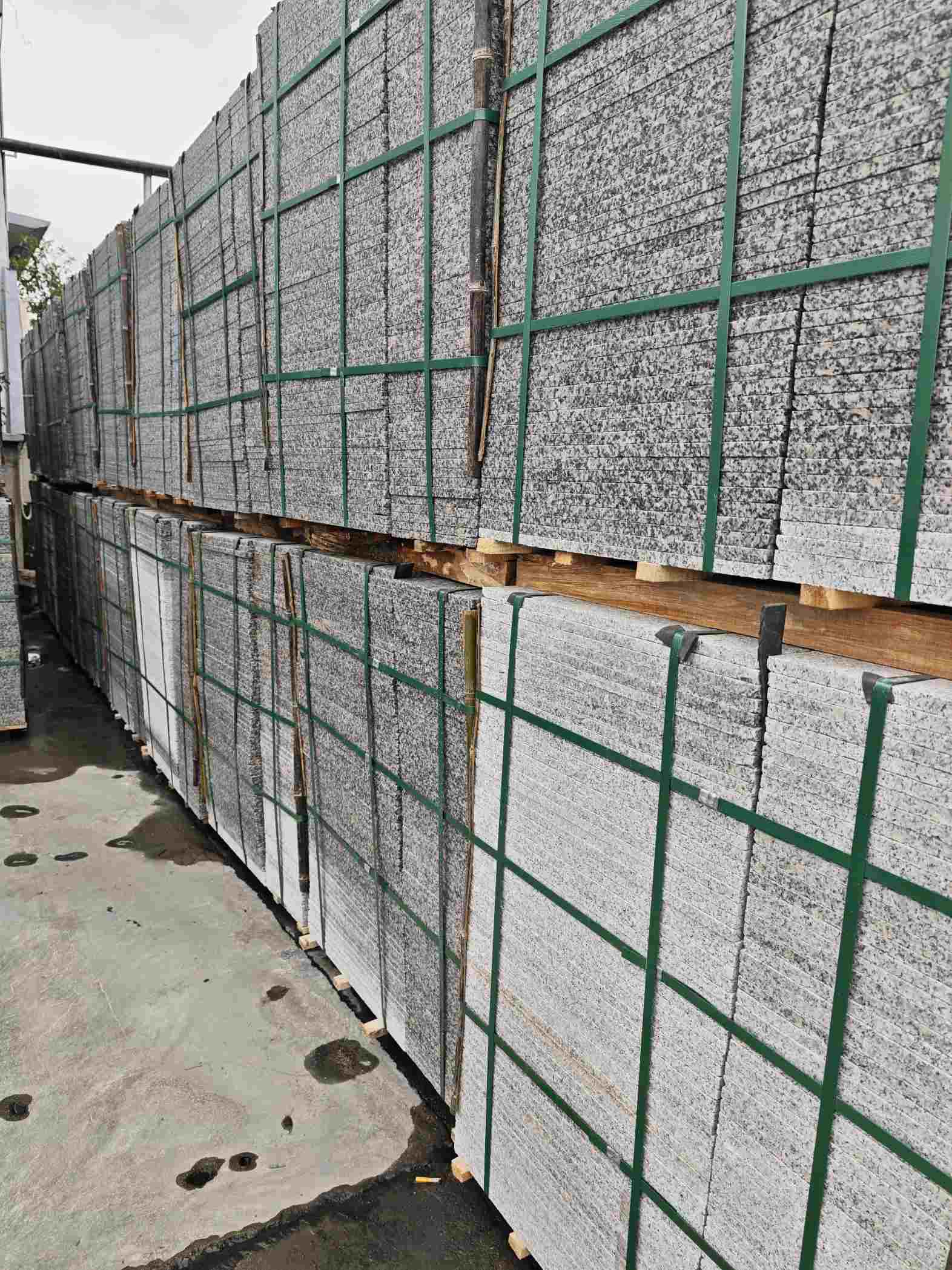 辽阳芙蓉白地铺石，石材地铺石